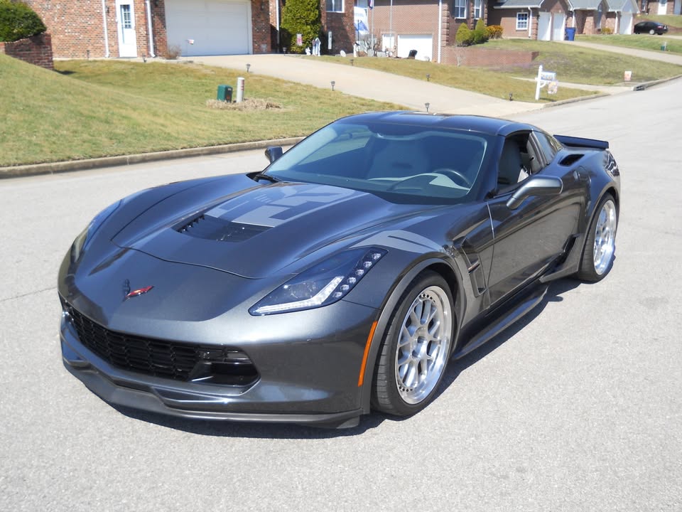 7th gen Watkins Glen Grey Metallic 2017 Chevrolet Corvette For Sale