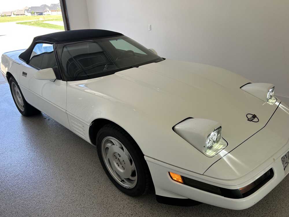 White 1993 Chevrolet Corvette automatic convertible For Sale