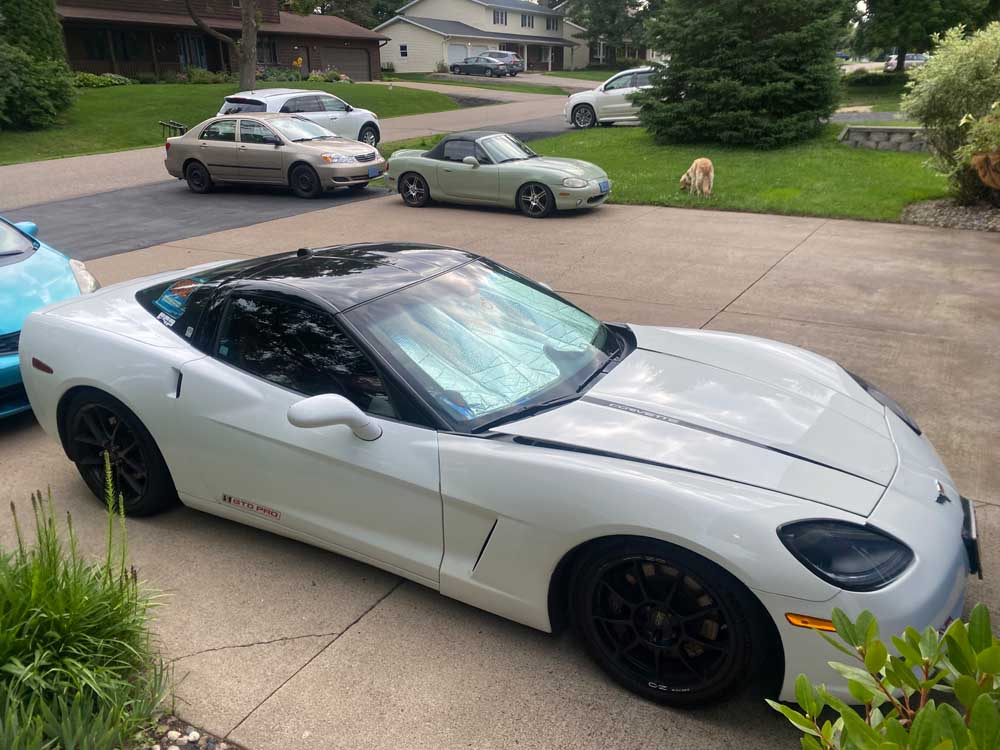 White 2005 Chevrolet Corvette Z51 manual track-ready For Sale