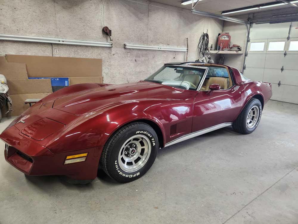 Classic red 1981 Chevrolet Corvette manual coupe For Sale